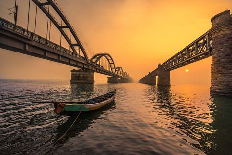 Guru's Pick for our "Beautiful Bridges" Challenge 🏅👏 captured by Prathap Gangireddy   "The Godavari Arch Bridge is a bowstring-girder bridge that spans the Godavari River in Rajahmundry, India. It is the latest of the three bridges that span the Godavari river at Rajahmundry. The Havelock Bridge being the earliest, was built in 1897, and having served its full utility, was decommissioned in 1997" Godavari River Images, Rajahmundry Godavari, Hindi Project, Calender Ideas, Godavari River, Telugu Culture, Green Nature Wallpaper, Beautiful Bridges, Tempo Traveller