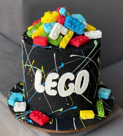 Extra Chocolate Cake, Lego Torte, Fried Chicken Cake, Ninjago Cakes, Fancy Desserts Recipes, Resipi Kek, Animal Birthday Cakes, Beautiful Cake Designs, Cupcake Birthday Cake