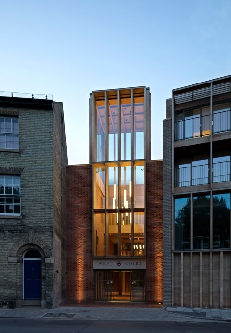 Niall McLaughlin updates Cambridge college using historically suitable materials Niall Mclaughlin, Wooden Joinery, Cambridge College, Architecture Renovation, Georgian Terrace, College Architecture, Lecture Theatre, Master Thesis, New Staircase