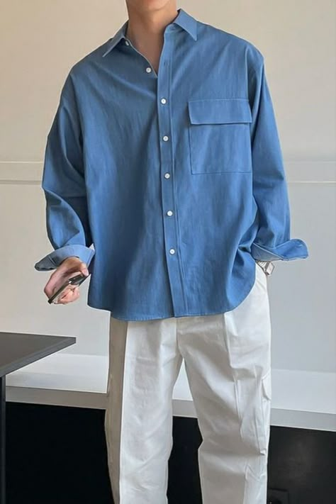 Oversized Outfit Men, Summer Looks For Men, Blue Outfit Men, Outfit Cowok, Oversized Shirt Men, Mens Smart Casual Outfits, Shirt Outfit Men, Minimalist Fashion Men, Trendy Boy Outfits