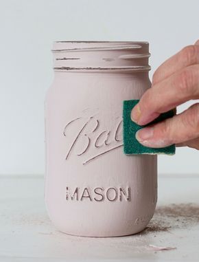 Shabby Chic Bathrooms, Distressed Mason Jars, Jar Projects, Jar Crafts Diy, Mason Jar Projects, Mason Jar Ideas, Wine Bottle Diy Crafts, Diy Jar Crafts, Shabby Chic Bathroom