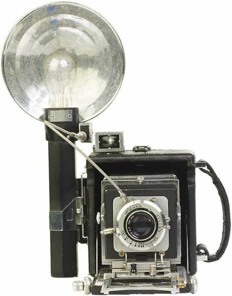 old camera with flash - Google Search | old cameras | Pinterest ... Flash Photography Tips, Haunted Movie, Brownie Camera, Photography Timeline, Large Format Camera, Antique Cameras, Old Technology, Lockwood And Co, Vintage Flash