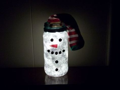 how to make mod podge snowman luminary, christmas decorations, crafts, decoupage, seasonal holiday decor Second Grade Crafts, Diy Snowmen, Diy Snowflakes, Best Gifts For Grandparents, Christmas Lights Inside, Oversized Ornaments, Best Night Light, Diy Mod Podge, Craft Ideas Christmas