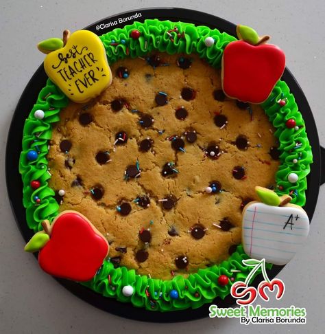 Cute Cookie Cake Designs, Teacher Cakes, Cookie Cake Designs, Cookie Cakes, Baking Goods, Auction Ideas, Big Cookie, Retail Merchandising, Best Teacher Ever