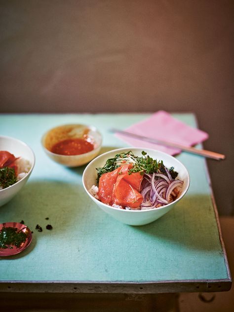 Smoked Salmon Bibimbap Recipe - Hunje Yeoneo Hoe Deopbap Salmon Bibimbap, Vietnamese Salmon, Korean Rice Bowl Recipe, Yangnyeom Chicken, Korean Rice Bowl, Fried Butter, Bibimbap Recipe, Ginger Recipe, Rice Bowl Recipe