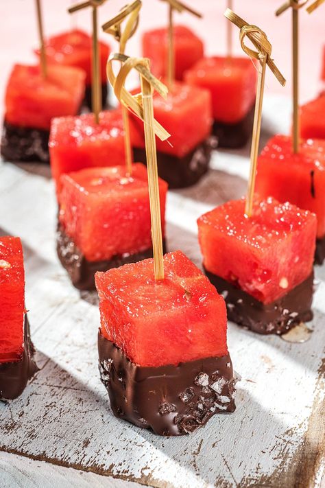 Chocolate-Dipped Watermelon | Sweet watermelon and sweeter chocolate with a touch of salt makes for the perfect bite-sized treat. More easy fruity dessert recipes on blog.hellofresh.com Watermelon Recipes Dessert, Watermelon Dessert, Decisions Decisions, Fruity Desserts, Walk The Line, Watermelon Recipes, Summer Snacks, Fruit Salad Recipes, Chocolate Dessert