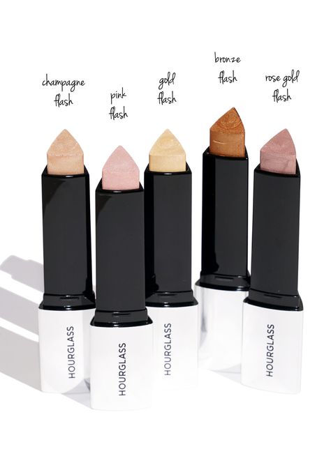 Hourglass Highlighter Stick, Hourglass Highlighter, Professional Makeup Set, Makeup Basics, Cruelty Free Makeup Brands, Makeup Courses, Hourglass Makeup, Product Shooting, Performance Makeup