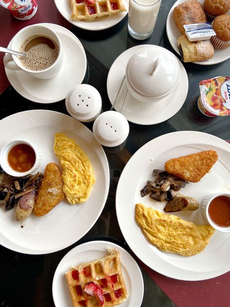 Breakfast buffet at Majestic Hotel, KL. Hotel Breakfast Buffet, Hotel Buffet, Majestic Hotel, Hotel Breakfast, Buffet Breakfast, How To Eat Better, Buffet Food, Breakfast Buffet, Bagan