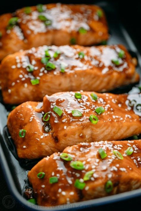 Teriyaki Glazed Salmon, Salmon Teriyaki Recipe, Salmon Glaze Recipes, Best Thanksgiving Side Dishes, Teriyaki Recipe, Pepperocini Recipes, Easy Salmon Recipes, Teriyaki Salmon, Baked Salmon Recipes