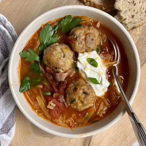 Hungarian Cabbage Soup with Meatballs - The Hungary Soul Hungarian Cabbage, Pork Meatball Soup, Soup With Meatballs, Hungarian Cuisine, Cabbage And Sausage, Cabbage Rolls Recipe, Tomato Broth, Pork Meatballs, Meatball Soup