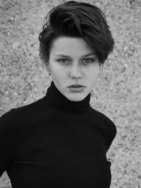 Vivienne Rohner Vivienne Rohner, Unique Models, Hair Inspo, Turtle Neck, Not Found, Models, Hair, Quick Saves