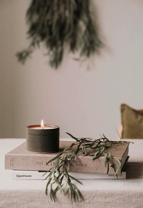 The festive 'Mottainai' candle from Your Kind Lifestyle | The best scented candles for Christmas & winter | These Four Walls blog Moody Candle Aesthetic, Christmas Decor Candles, Christmas Product Photography Styling, Xmas Candles Ideas, Holiday Candle Photography, Christmas Candle Photography, Winter Candle Aesthetic, Christmas Product Photography Ideas, Winter Product Photography