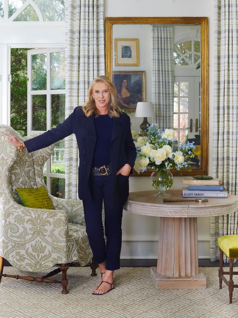 Love Letter to My Home: Victoria Hagan in Palm Beach - Galerie Victoria Hagan, Traditional Home Magazine, Terrace Furniture, The Shade Store, Furniture Fabrics, Shade Store, Beach Retreat, Traditional Home, Fabulous Fall