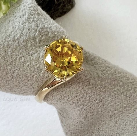 Yellow Stone Rings For Women, Pukhraj Ring Design For Women, Yellow Sapphire Ring Gold Women, Pukhraj Ring, Sapphire Ring Designs, Sapphire Ring Gold, Pretty Fingers, Simple Necklace Designs, Yellow Stone Rings