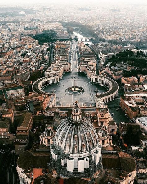 Ancient Greek Gods, St Peters Basilica, St Peters, France Trip, Scenery Photography, St Peter, Vatican City, Angels And Demons, Greek Gods