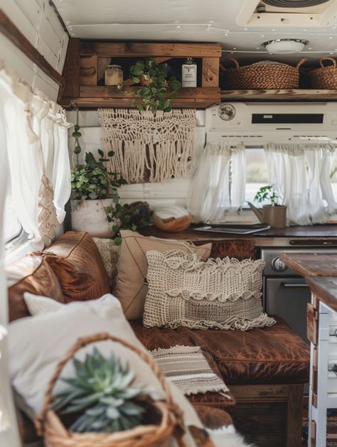 25 Tips for Designing a Cozy Boho Camper – TastyInteriors Natural Camper Decor, Vw Camper Aesthetic, Campervan Boho Interior, Earthy Camper Interior, Cozy Camper Interior, Boho Camper Remodel, Boho Pop Up Camper, Boho Caravan Interior, Boho Travel Trailer