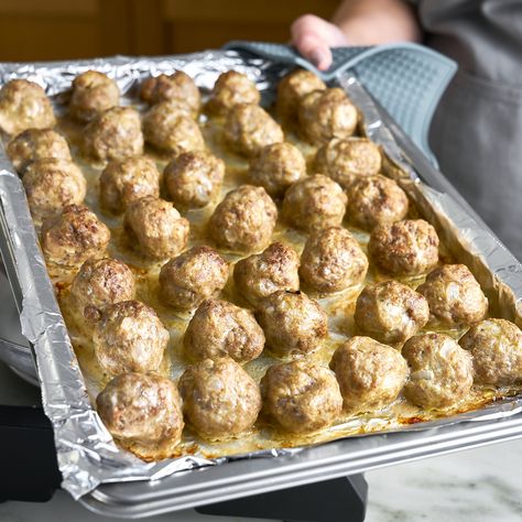 Swedish Meatballs Oven, Baked Swedish Meatballs, Oven Meatballs Recipe, Recipe For Mashed Potatoes, Small Meatballs, Oven Meatballs, Red Currant Jam, Lingonberry Jam, Currant Jam