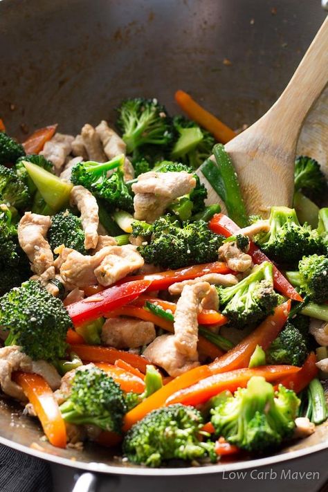 Easy Pork Stir Fry Recipe With Vegetables (low carb): This easy pork stir fry recipe is healthy and low carb. It comes together so fast dinner will be on the table in 15 minutes. Before embarking on my low carb keto journey, ordering takeout from our favorite Chinese restaurant was a weekly occurrence. Pork dishes were some of my favorites, especially a great spicy pork stir fry! We’re lucky to have a great Chinese restaurant in our community. It serves really “clean” Chinese food. Many of the d Stir Fry Recipes Easy, Pork Stir Fry Recipes, Healthy Pork, Low Carb Maven, Pork Stir Fry, Broccoli Stir Fry, Chicken And Broccoli, Fry Recipes, Clean Eating Meal Plan