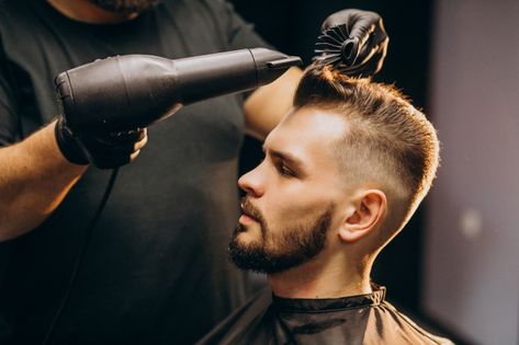 Handsome man at a barber shop styling ha... | Free Photo #Freepik #freephoto #business #people #beauty #face Mens Barbershop, Barber Shave, Stylish Mens Haircuts, Haircut Salon, Face Shape Hairstyles, Shaving Beard, Styling Hair, Corte De Cabelo Masculino, Male Grooming