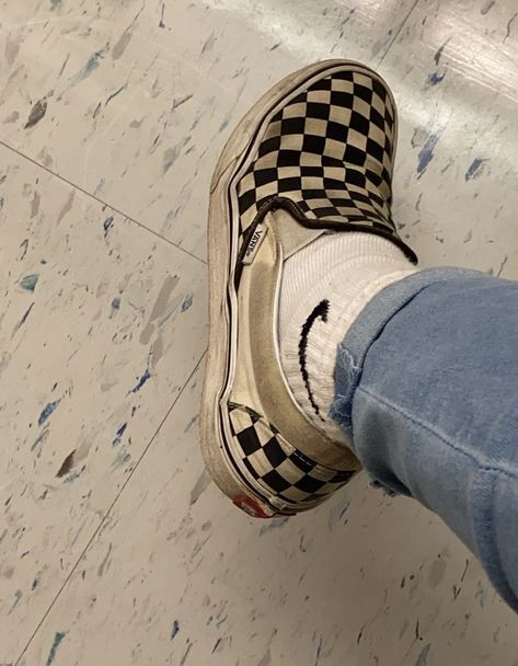 Checkerboard Outfit, Converse Outfit Aesthetic, Classy Outfits For Teens, Van Shoes, Checkerboard Vans, Keds Style, Vans Checkerboard, Kicks Shoes, Shoe Wishlist