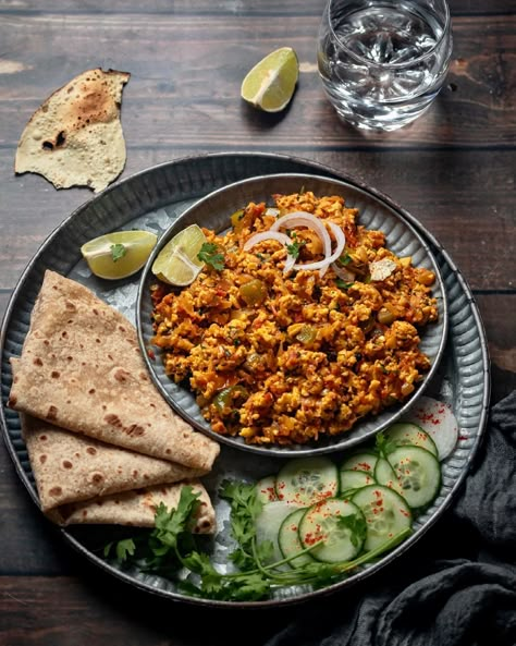 Paneer Bhurji Photography, Healthy Eating Indian, Indian Dinner Menu, Healthy Indian Food, Sindhi Food, Paneer Bhurji, Indian Lunch, Healthy Indian Recipes, Vegetarian Fast Food