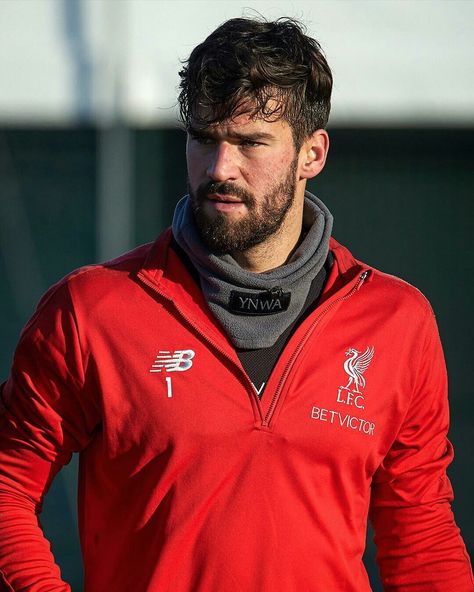 Alison Becker, Liverpool Football Club Players, Mohamed Salah Liverpool, Liverpool Goalkeeper, Ynwa Liverpool, Cr7 Wallpapers, Salah Liverpool, Liverpool Players, Soccer Boys