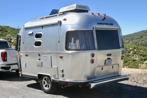 2020-Airstream-Caravel-Review-gear-patrol-ambiance-3 Airstream Caravel, Weekend Camping Trip, Vintage Airstream, Small Trailer, Full Time Rv, Solar Charging, Trailer Park, Camping Trailer, Iconic Design