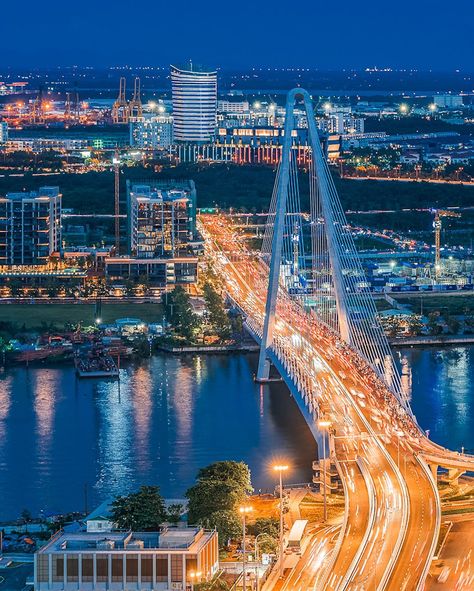 Phuc Le | Vietnam 🇻🇳 on Instagram: “Traffic on Thu Thiem 2 bridge when the night falls. . . . #1phutsaigon #saigon #cityscapes #mytravelgram #wearesaigoneer #urbanexploration…” Vietnam Tourism, Urban Exploration, Marina Bay Sands, Bridge, Vietnam, Cityscape, Visual Art, Water, Photographer