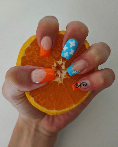 Nami Nails One Piece, Cute Nails Anime, One Piece Anime Nails Designs, One Piece Nail Art Luffy, Anime Inspired Nails One Piece, One Piece Nails Design, One Piece Inspired Nails, Nami Nails, Eevee Nails