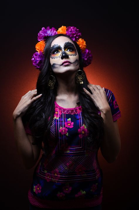 Catrina Pumpkin, Catrina Face Paint, Face Paint Tutorial, Day Of The Dead Girl, Autumn Things, Sugar Skull Artwork, Paint Tutorial, Mexican Culture Art, Halloween Beauty