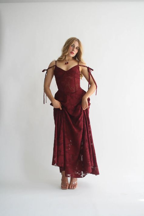 The Vagabonde Gown – Wild Rose & Sparrow Drop Waist Dress Outfit, Formal Dress Pattern, Rose Red Dress, Groovy Clothes, Ren Fair, Fancy Gowns, Floor Length Dress, Bustier Dress, Wild Rose