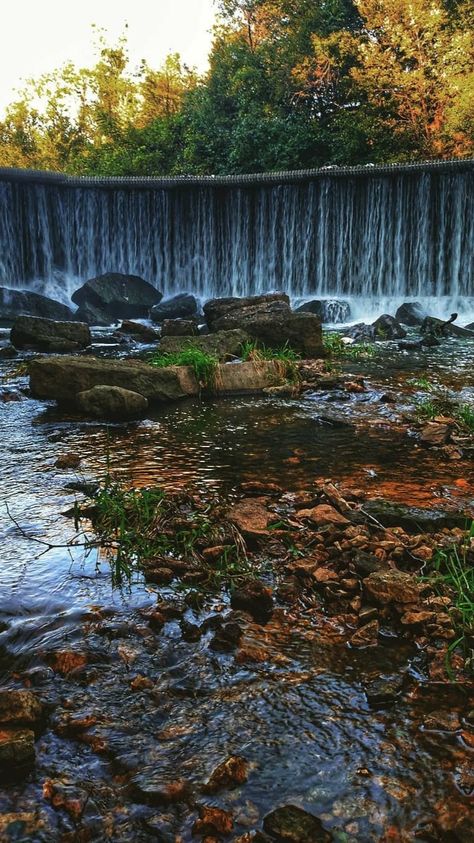 Discover Iowa’s waterfalls this fall – perfect for a scenic hike, a peaceful escape or capturing that picture-perfect moment. Effigy Mounds, Natural Waterfalls, Spring Park, Canyon Road, West Lake, Perfect Moment, Round Trip, Picnic Area, Beautiful Views