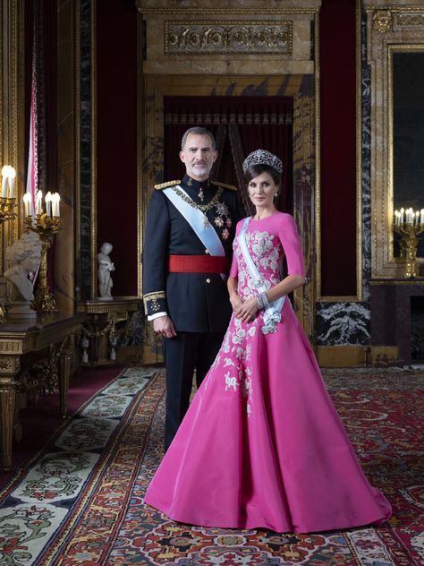 Vévodkyně Kate, Carolina Herrera Gown, Spanish Royalty, Style Royal, Estilo Real, Queen Of Spain, Gala Dinner, Familia Real, Pink Gowns