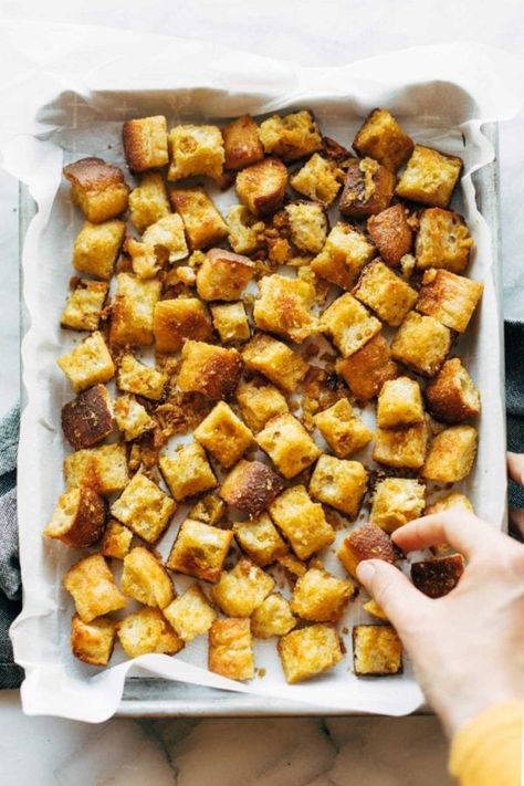 Cheezy Garlic Croutons! Crunchy on the outside, slightly chewy on the inside, generously saturated with a cheezy coating, customizably garlicky, and extremely addicting. #croutons #vegan #plantbased | pinchofyum.com Sandwich Combos, Cheesy Cauliflower Soup, Garlic Croutons, Crouton Recipes, Cheese Croutons, Pinch Of Yum, Avocado Vegan, Kale Pesto, Cheesy Cauliflower