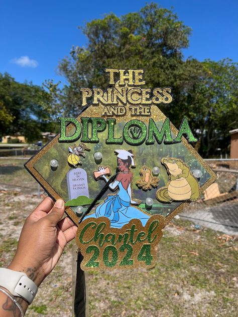 KreationsByKaylaZ - Etsy Green Graduation Cap Ideas, Graduation Cap Designs With Crown, Graduation Cap Designs Princess, Disney Grad Party, Bratz Graduation Cap, Princess Tiana Graduation Cap, Princess And The Frog Graduation Cap, Cap Ideas For Graduation High Schools, Highschool Graduation Cap Designs