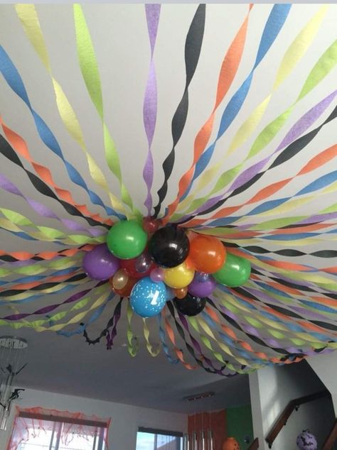 Birthday Ceiling Decorations, Diy Ceiling Decor, Balloons Ceiling, Balloon Ceiling Decorations, Party Ceiling Decorations, Decor For Party, Purple Party Decorations, Balloon Ceiling, Birthday Party Table Decorations