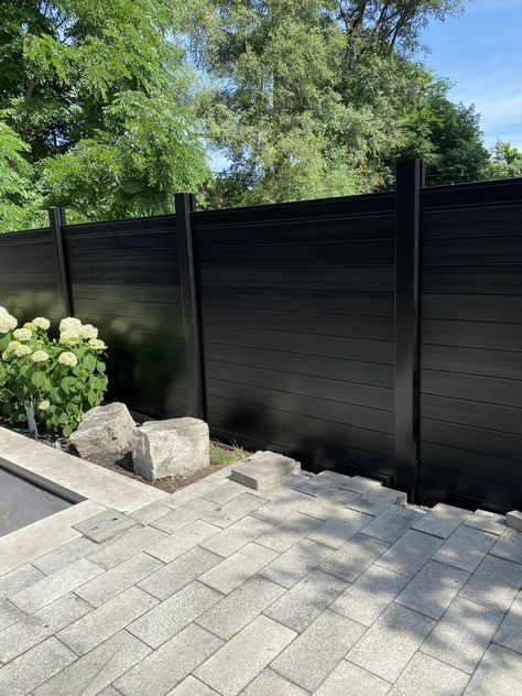 Black Vinyl Fencing, Black Vinyl Fence Backyard, White And Black Fence, Black Pvc Fence, Black Steel Fence, Modern Vinyl Fence, Black Backyard Fence, Black Privacy Fence Ideas, White House Black Fence