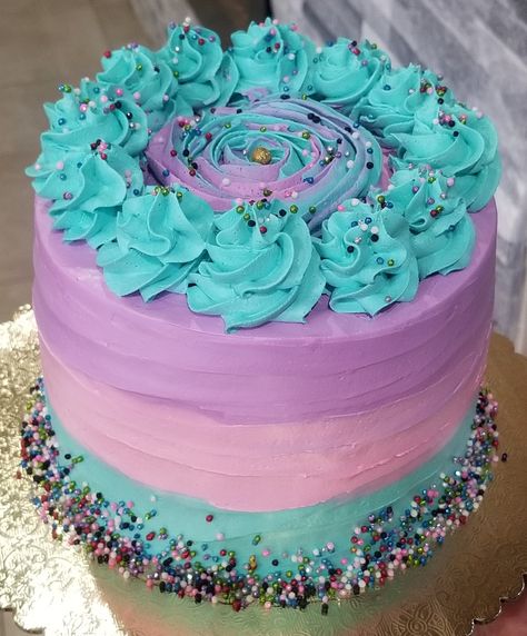 Pink Purple Teal Cake, Pink Purple And Blue Birthday Cake, Pink Purple Teal Birthday Cake, Vintage Circle Cake, Raya Party, Turquoise Cake, Teal Cake, Round Birthday Cakes, Cake Purple