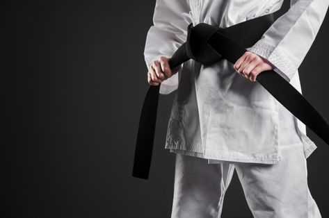 Taekwondo Quotes, Black Belt Taekwondo, Women In Combat, Martial Arts Photography, Black Belt Karate, Karate Belt, Karate Uniform, Shotokan Karate, Blur Background Photography