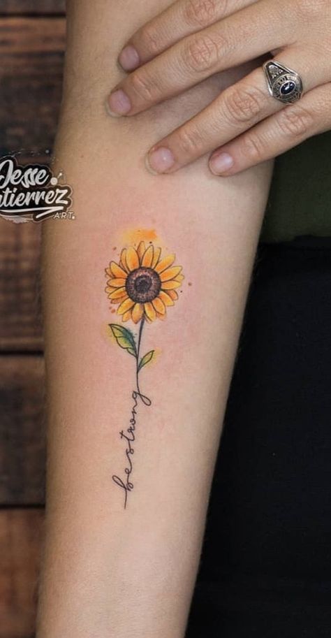 Sunflowers Tattoos, Sunflower Tattoo Simple, Tattoos Mandala, Omerta Tattoo, Small Tattoos Simple, Tattoos Geometric, Sunflower Tattoos, Tatuaje A Color, Tiny Tattoo