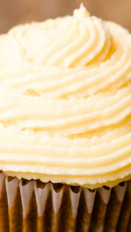 Honey Buttercream Frosting, Honey Icing, Honey Buttercream, Icing Recipes, Homemade Frosting, Buttercream Frosting Recipe, Icing Frosting, Cake Fillings, Icing On The Cake