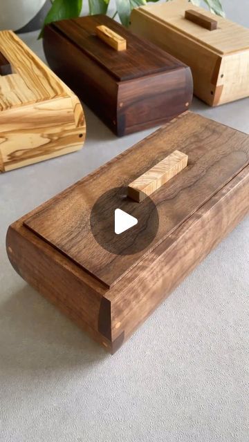 The Nimble Barber on Instagram: "A few more boxes, and a few new techniques picked up along the way, including pinned half-lap joints and a goofy new router jig I made to achieve the curved sides. 

The boxes are walnut, maple, olive, and bolivian rosewood. Available on my Etsy shop now!

#woodworking #processvideo #wood #maple #walnut #rosewood #olive #box #keepsake #woodworker #joinery" Maple Wood Projects, Walnut Wood Projects, Diy Hout, Router Box, Router Ideas, Bandsaw Boxes, Router Projects, Router Jig, Bandsaw Box