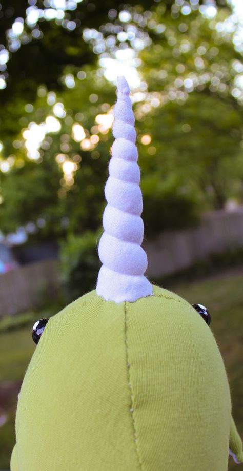 How To Make Unicorn Horn, Narwhal Costume, Plush Sewing, Stuffed Dolls, Plushie Patterns, Sewing Stuffed Animals, Unicorn Headband, Unicorn Horn, Plush Pattern