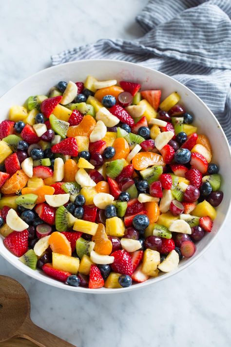 Rainbow Fruit Salad, Salty Marshmallow, Healthy Summer Dinner Recipes, Best Fruit Salad, Honey Lime Dressing, Dressing For Fruit Salad, Fruit Salad Easy, Rainbow Fruit, Healthy Summer Dinners