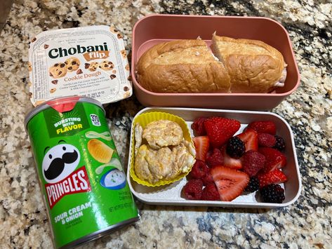 Healthy Lunch Kids School, Cold Adult Lunch Ideas, 9th Grade Lunch Ideas, Affordable Lunch Ideas For Work, Lunch Ideas School Teenager, Packing Kids Lunch, School Lunch Ideas Not Sandwiches, Aesthetic Lunch Ideas For School, Lunch Box Ideas For Teens