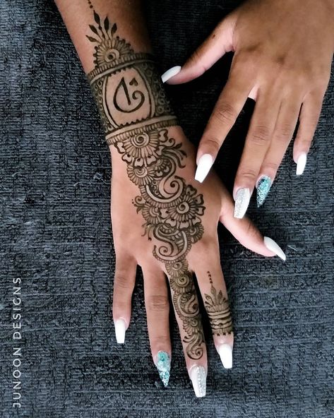 Initial Henna Designs, Henna With Initials, Henna Designs With Initials, Prom Henna, Henna Ideas, D Love, Initial D, Henna Designs Hand, Bridal Henna