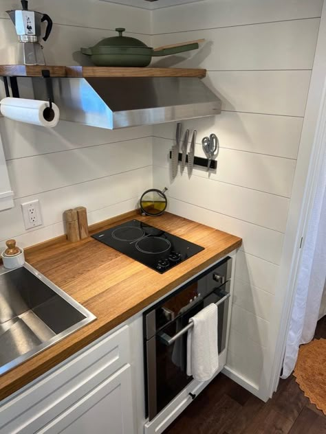 Two Burner Stove Top Tiny House, Mini Stove Tiny Kitchens, Tiny House Fridge, Tiny Home Kitchen Cabinets, Small Kitchen Tiny House, Small Stove And Oven, Hot Plate Kitchenette, Tiny House Kitchenette, Small Kitchen Stove Ideas