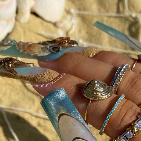 helennnguyennnails on Instagram: "🪸Calling these 𝓢𝓮𝓪𝓯𝓸𝓸𝓭 cause I ate them up🌊🐚

On me, by me🪼
Hand sculpted starfish, sand dollar, and seahorse using 4 in 1 Glux Gel in ear from @makartt_official topped off with Bronze Chrome from  @daily_charme 

Find me @revisebeauty 🦀

#gelnails #seashellnails #summernails #vacationnails #summerdesign #fyp #3Dnails #sculpted  #viral #viralpost #nails2inspire#beachnails #chromenails #cateyenails #mattenails #taperedsquare #seaglass #cutenailsinspo #aura #airbrushnails #fypシ" Seashell Nails, Airbrush Nails, Vacation Nails, Cat Eye Nails, Sand Dollar, Summer Design, Chrome Nails, Matte Nails, 3d Nails