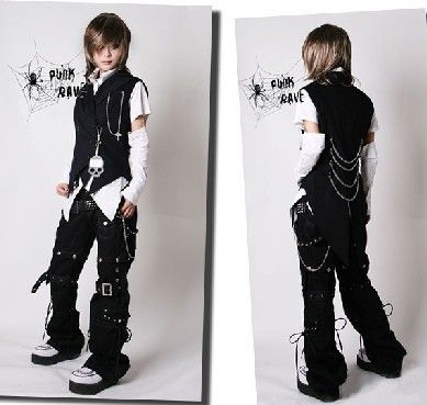 I love this look sorry if I'm repetitive:) Visual Kei Male Fashion, Visual Kei Men, Vkei Outfits Men, Kei Clothing, Vkei Fashion, Visual Kei Outfits, Visual Kei Boy, Visual Kei Fashion, Rock Style Men