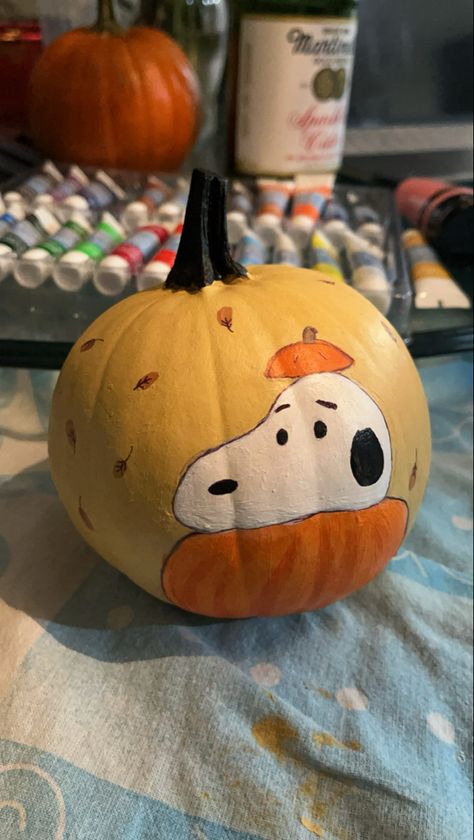 Pumpkin Snoopy, Painted Pumpkin, Painted Pumpkins, Halloween Ideas, Snoopy, Halloween